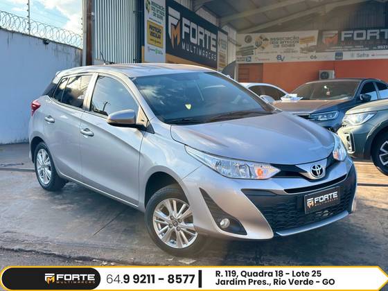 TOYOTA YARIS 1.3 16V FLEX XL PLUS TECH MULTIDRIVE TOYOTA YARIS 1.3 16V FLEX XL PLUS TECH MULTIDRIVE